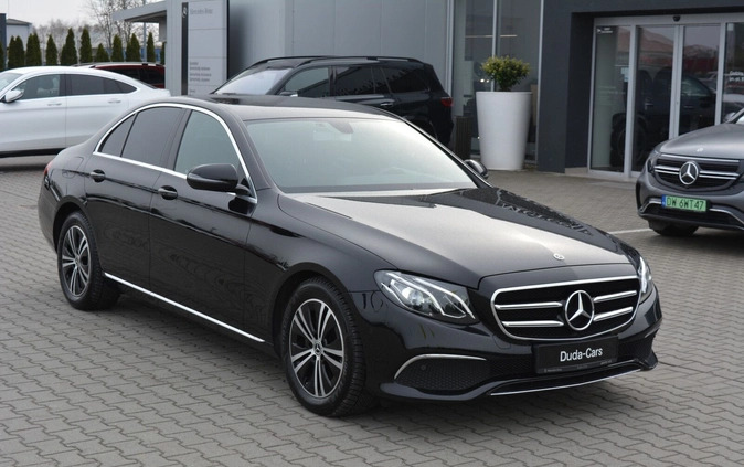 Mercedes-Benz Klasa E cena 139900 przebieg: 126270, rok produkcji 2019 z Leszno małe 92